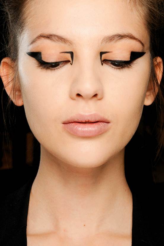 Makeup Trend: Bold Graphic Eyeliner